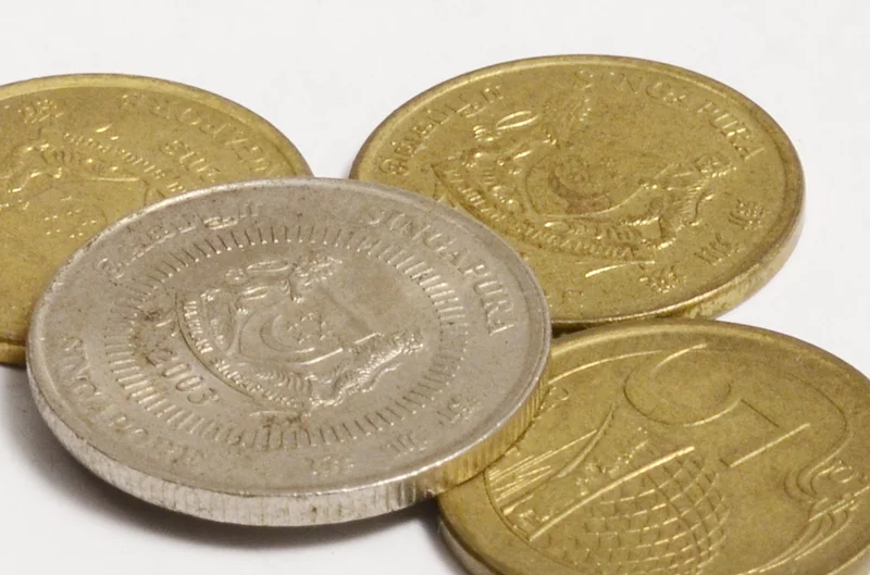 Coinbase (COIN) Stock: A Data-Driven Look at Price, BTC Correlation, and the MSTR Debate